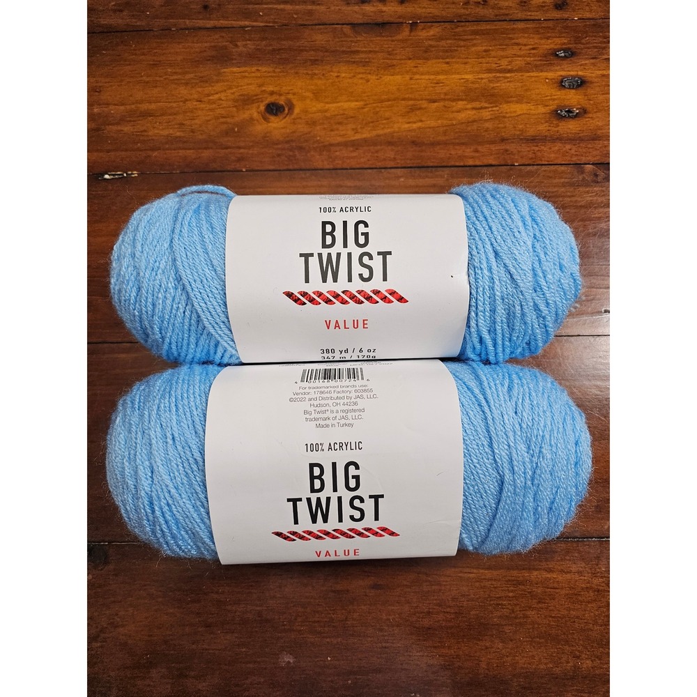 Big Twist Value 100 Percent Acrylic Yarn‎ Cornflower Blue Medium Weight 6 oz